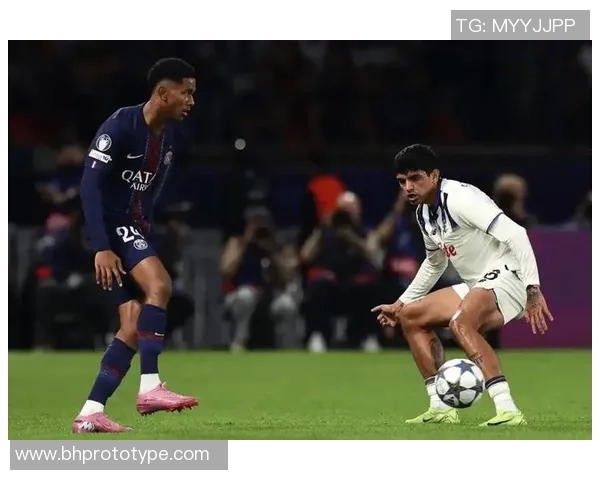 欧冠激战巴黎圣日耳曼小胜里昂神扑瞬间点燃全场热情与转会传闻交织